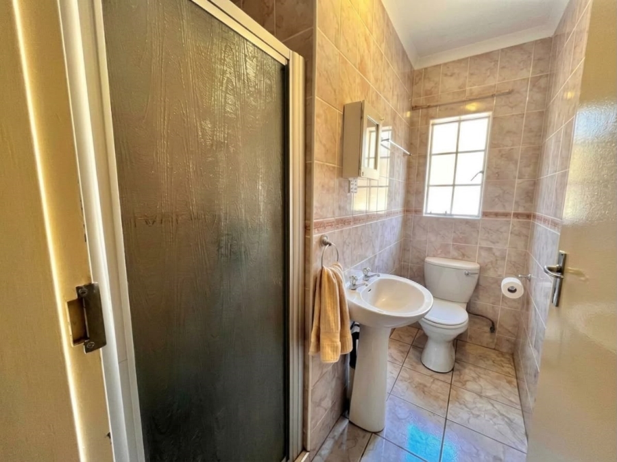 2 Bedroom Property for Sale in Safari Gardens North West